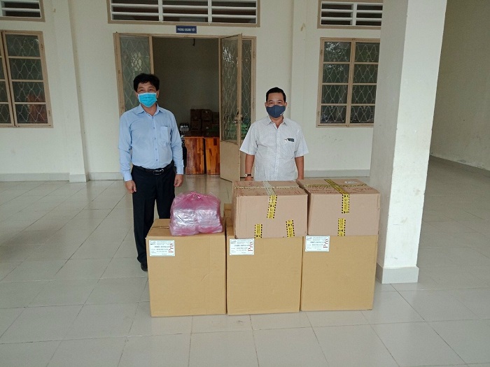 Hòa Thành: Tiếp nhận gạo và vật dụng bảo hộ phòng chống dịch Covid-19